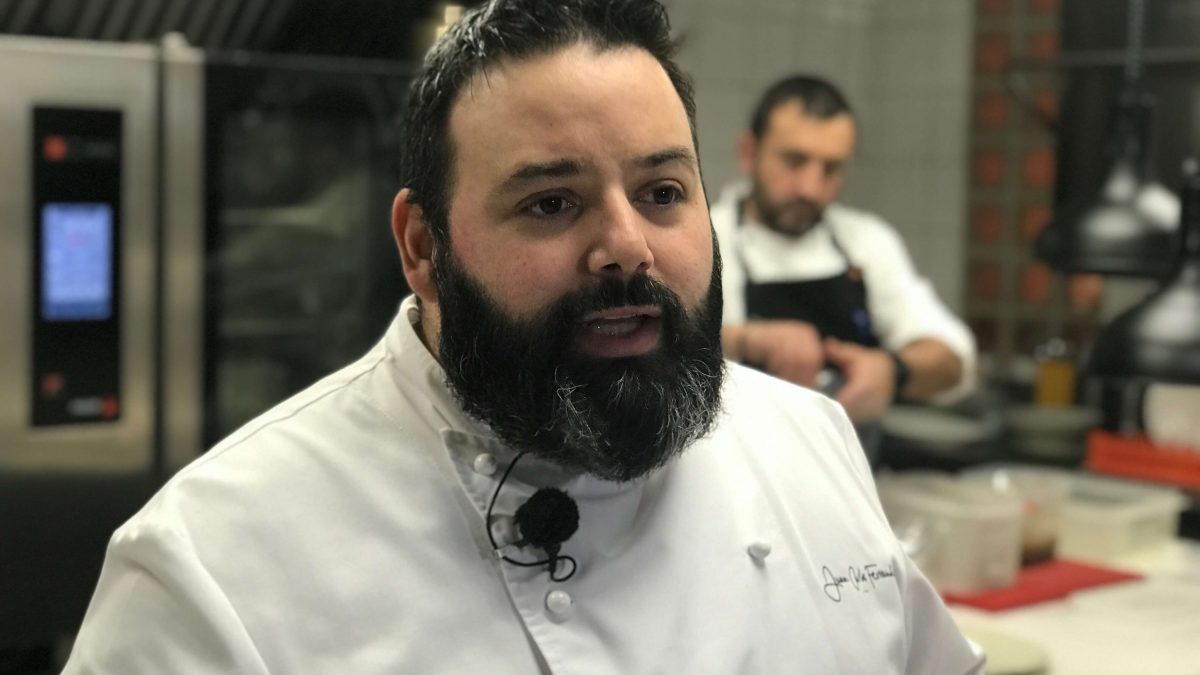 El Chef Juan Carlos Ferrando en su restaurante de Logroño